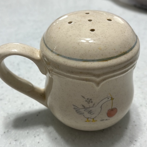 Salt and Pepper Shakers - Picture 3 of 7